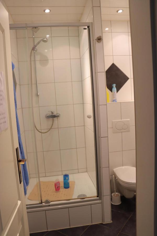 Zimmer Im Pott Schalke Гельзенкирхен Экстерьер фото